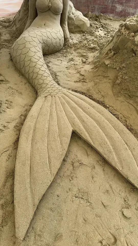沙滩雕塑 美女 美人鱼 沙雕雕塑美女美人鱼你见过真正的美人鱼吗