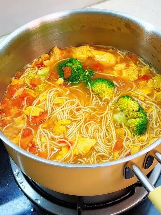 小朋友的早餐 不要太复杂,每天都是一碗鸡蛋面