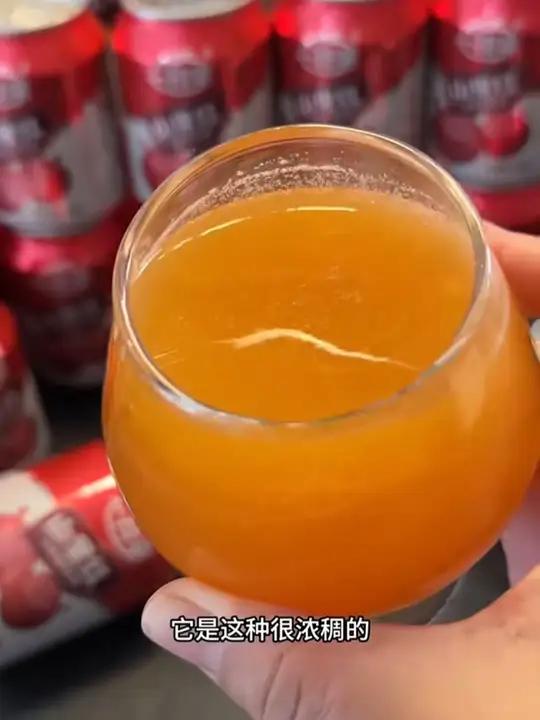 我家过年餐桌上肯定少不了这个一支笔山里红山楂汁,它是用真正山楂原果打浆制作,果汁特别浓稠,