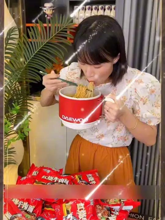 红烧牛肉面 方便面变装 大人小孩都爱吃 方便面方便面 超便宜超划算好东西一起分享