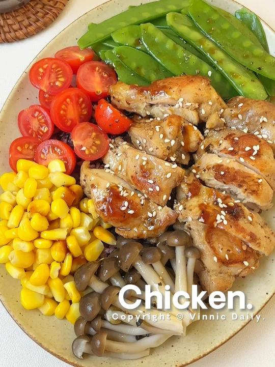 低卡减脂餐被全家人夸香煎鸡排饭巨好吃