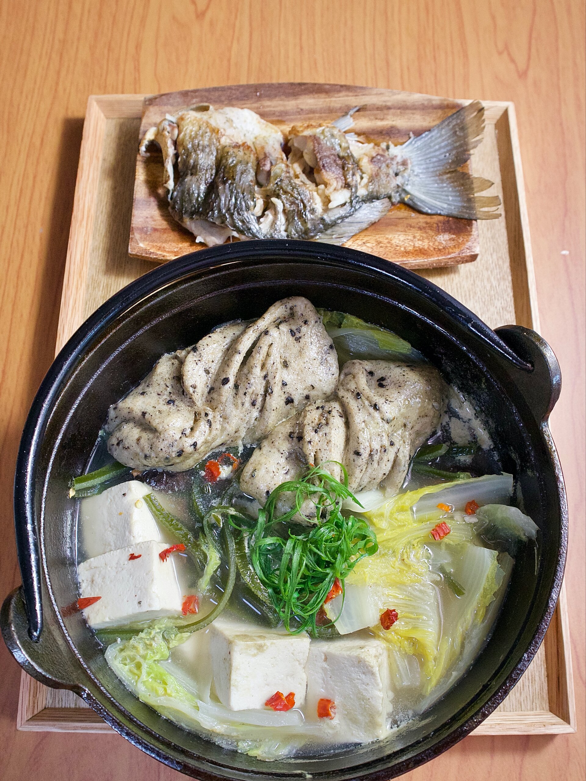 方便快捷的冬天一锅炖:白菜豆腐炖鲫鱼汤