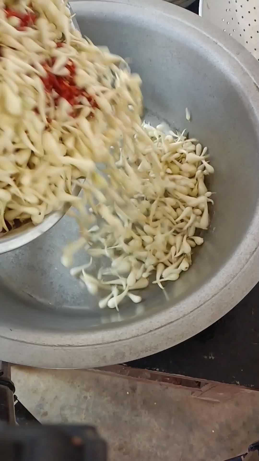 腌蕌头 真材实料才能做出好味道 美味下饭菜 舌尖上的味道 新鲜食材 藠头腌制方法
