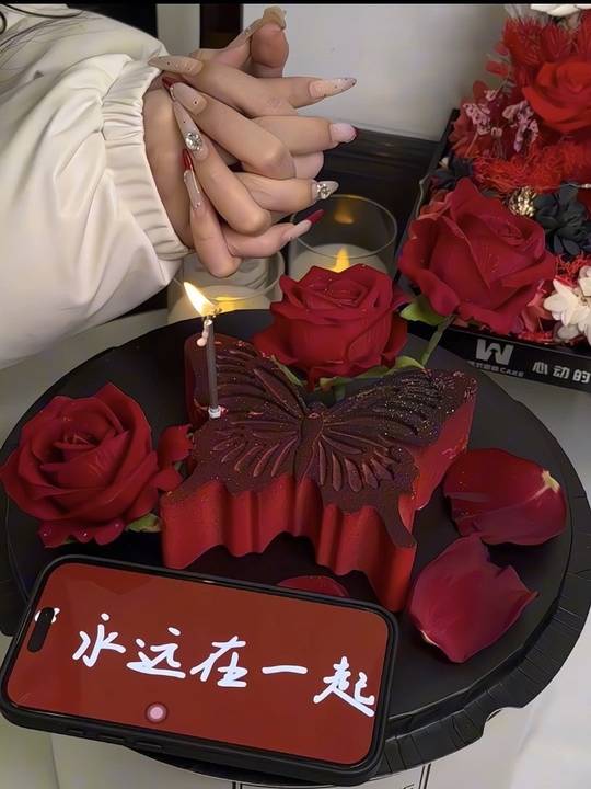 红玫瑰蝴蝶蛋糕，心动的感觉