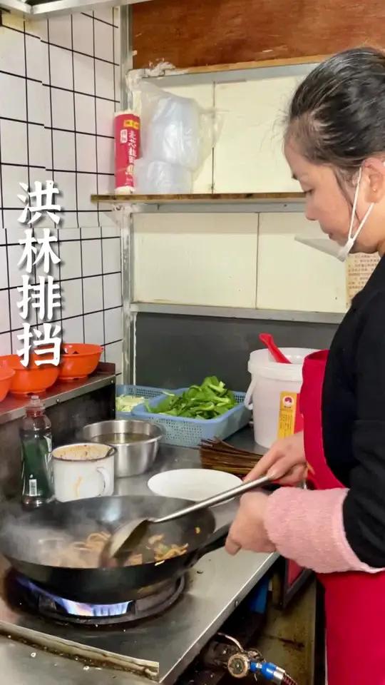 学校门口的炒面太香了,回忆满满!路边摊美味 街边小吃 宣城美食