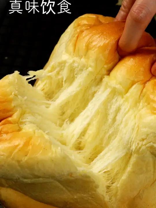 么做可以让面包加倍松软放几天都不硬 汤种：高筋面粉30克，水120克  混合到无颗粒状态，