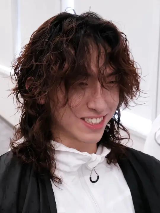 长发男生的必备发型狼尾鲻鱼头卷发