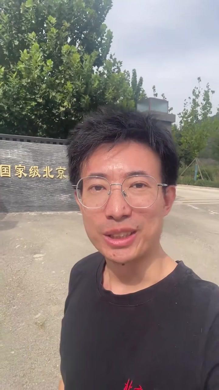 全国70%鲟鱼种苗来自北京，记者探访“巨无霸”鲟鱼养成分几步？（记者张佳琪）