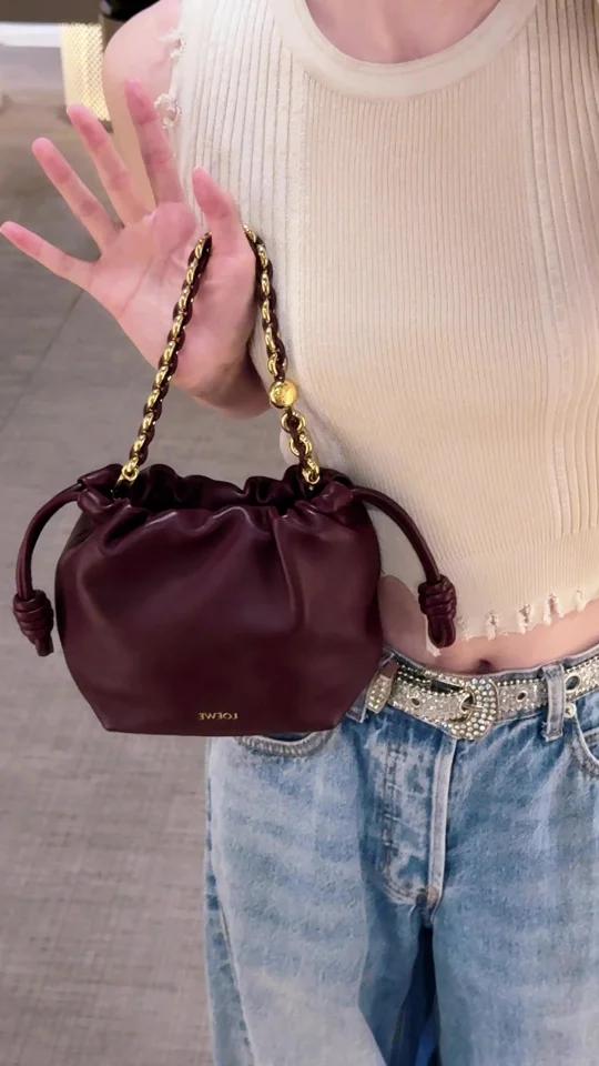 Loewe新款“甜甜圈”酒红色Purse小福袋美!