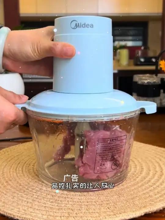 家人们,选#绞肉机 还是要认准大品牌#绞肉机推荐 #提升幸福感好物