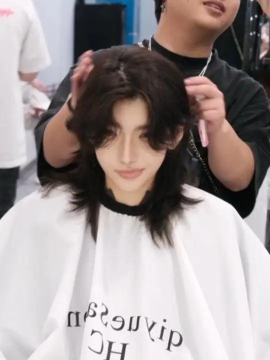 不一定斩男但是一定斩女的狼尾鲻鱼头短发
