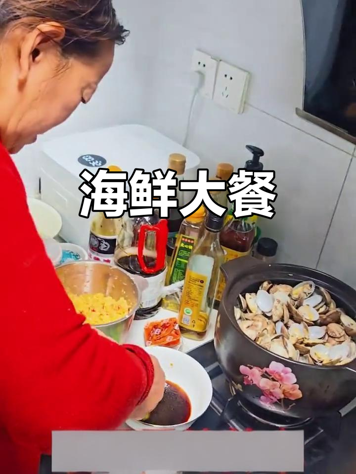 假期做海鲜,蒜蓉虾与芥末螺,孩子们吃得停不下来