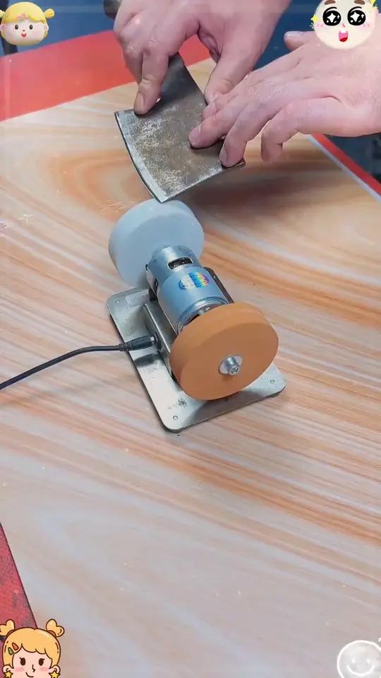 可调速砂轮磨刀机,把家里菜刀都磨了一遍,简直太好用了,粗细砂轮,可调速