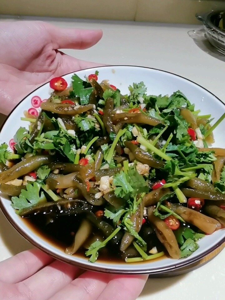 炎炎夏日的开胃菜~凉拌海笋