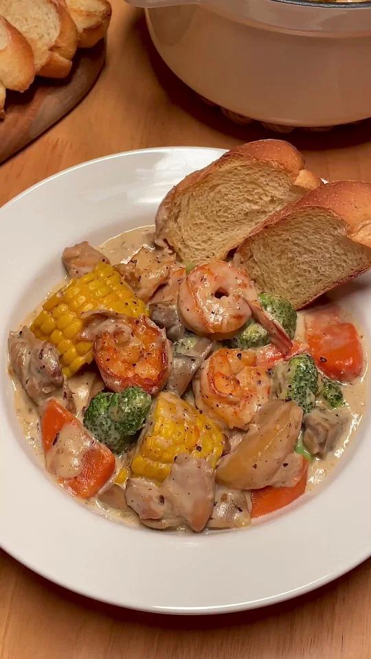 冬日治愈美食鲜美暖胃日式奶油炖菜