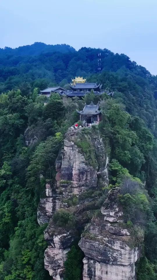 綦江名山“巴渝十二景(古剑山)又名鸡公嘴、”素有川东小娥眉之称 雪梨带你看风景 美丽綦江 