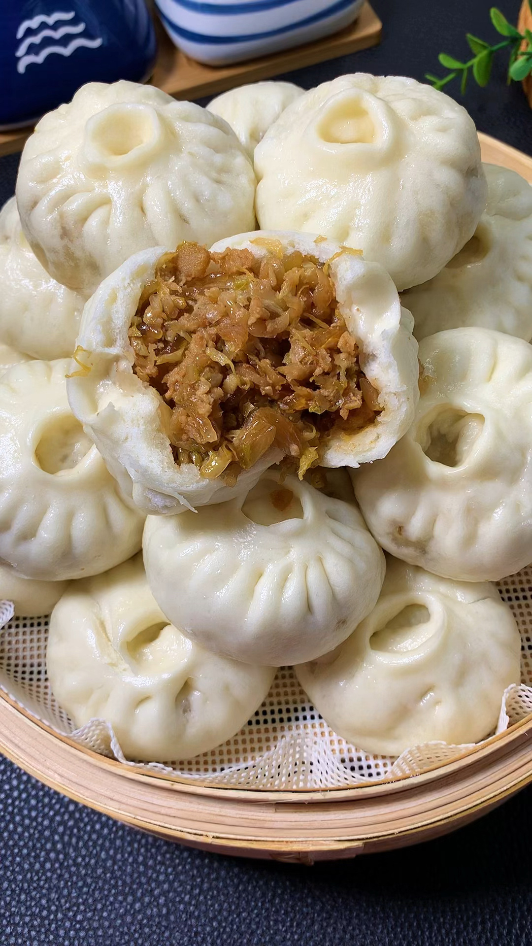 油滋了酸菜包子,小时候的味道