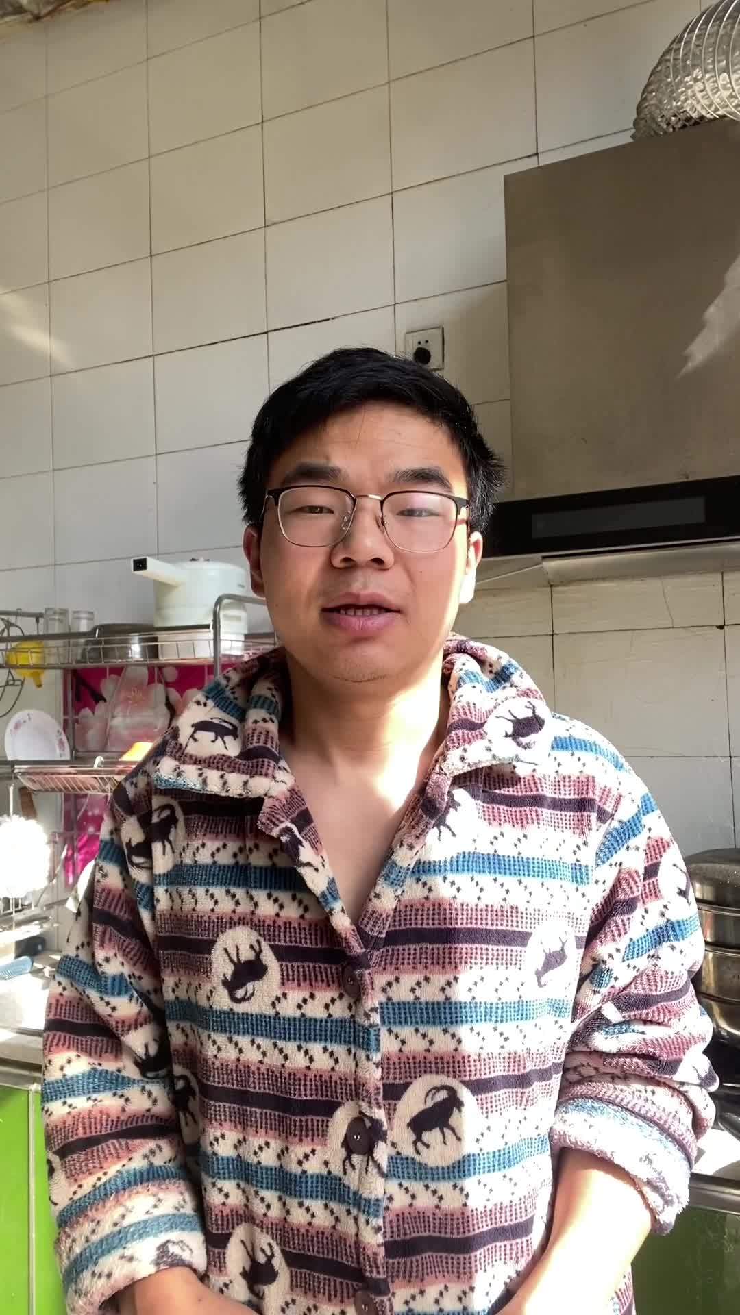 不知道吃啥,就吃熬菜 会做饭的男人最帅 记录真实生活 疫情在家练厨艺 我在家里做饭不给国家