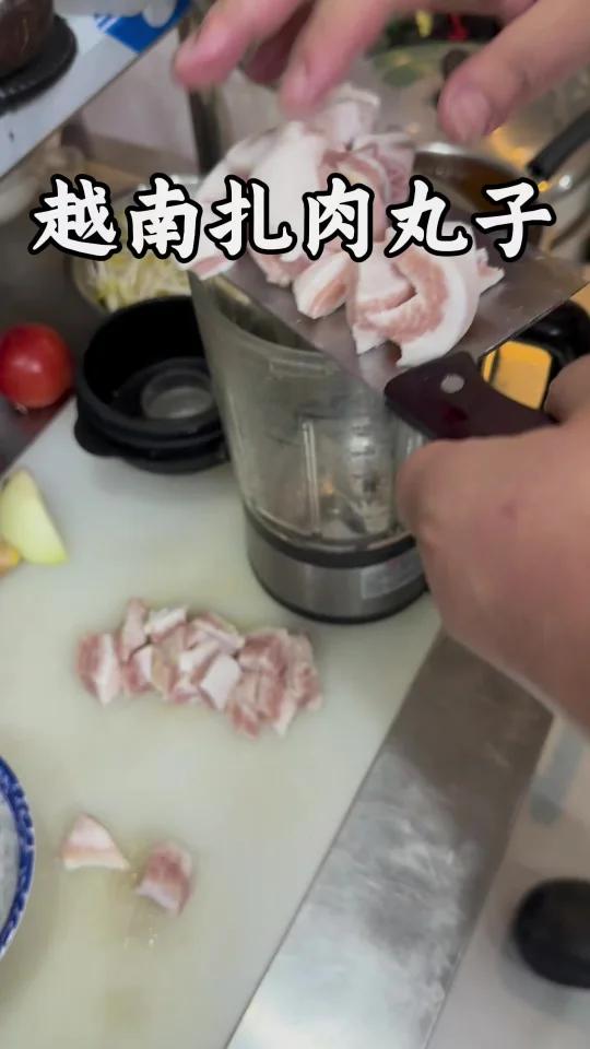 越南快餐店|纯手工做的越南扎肉丸子脆弹脆