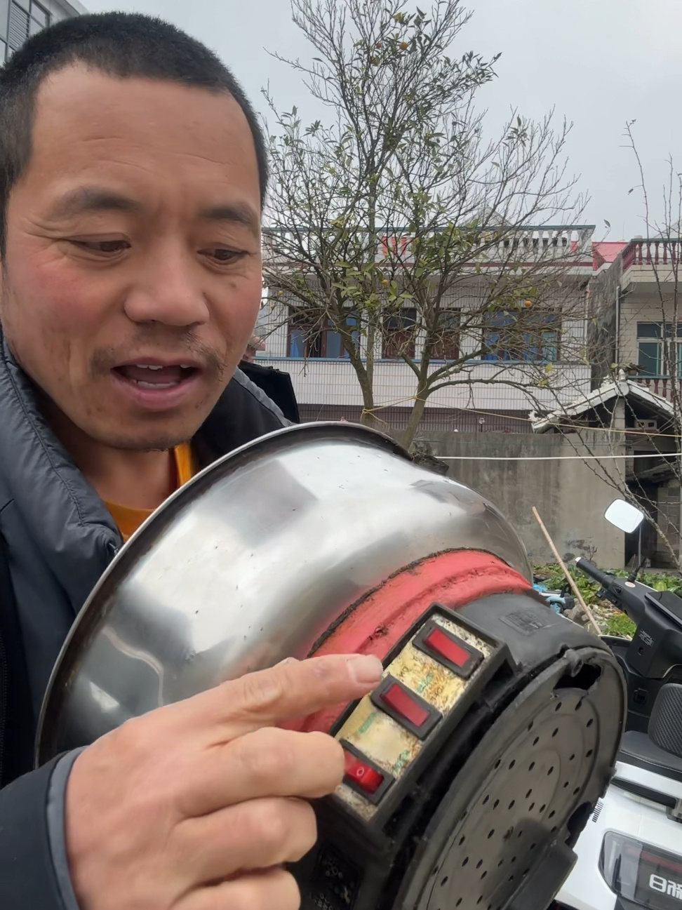 电炒锅坏了千万别扔我教你一招轻松修好