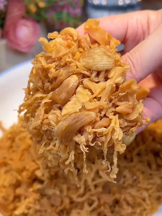 在我们广东吃不完的包菜,都会拿来做冬菜,做好后拿来炒着吃特别好吃