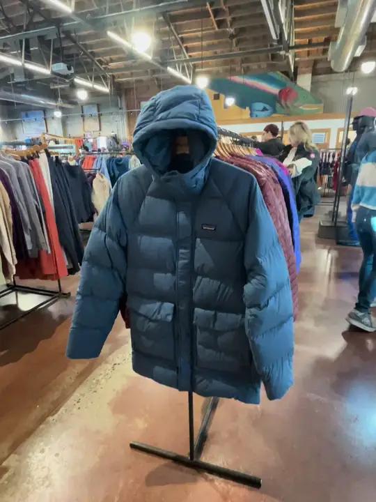 Men's Silent Down Parka巴塔哥尼亚派克羽绒服是一款兼具保暖与舒适的冬