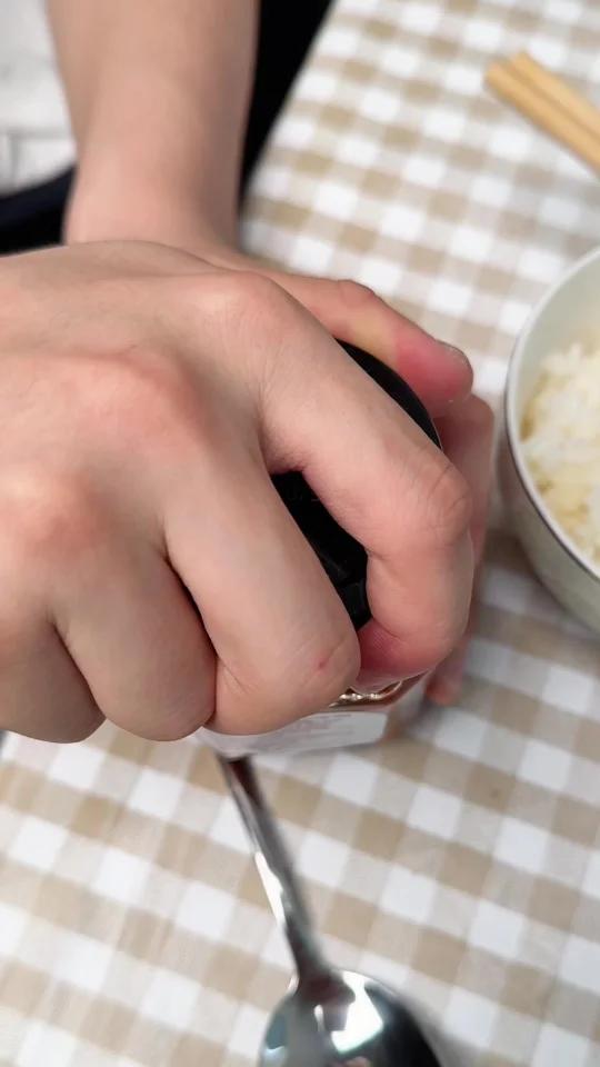 这个鲜椒牛肉酱拌饭拌面真的太绝了!下饭神