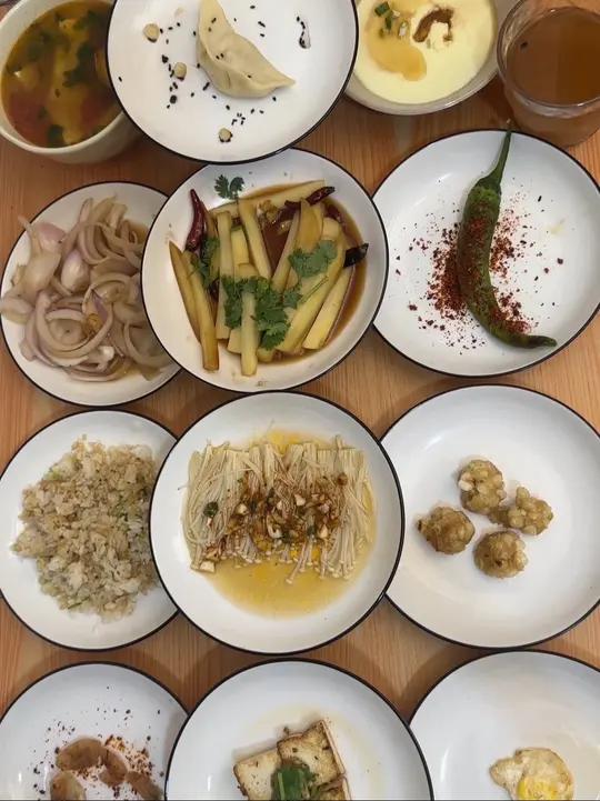 月薪0元如何吃上海鲜大餐？用一只虾做了13个菜