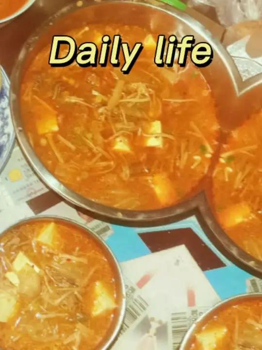 辣白菜金针菇肥牛豆腐汤,牛肉包子!