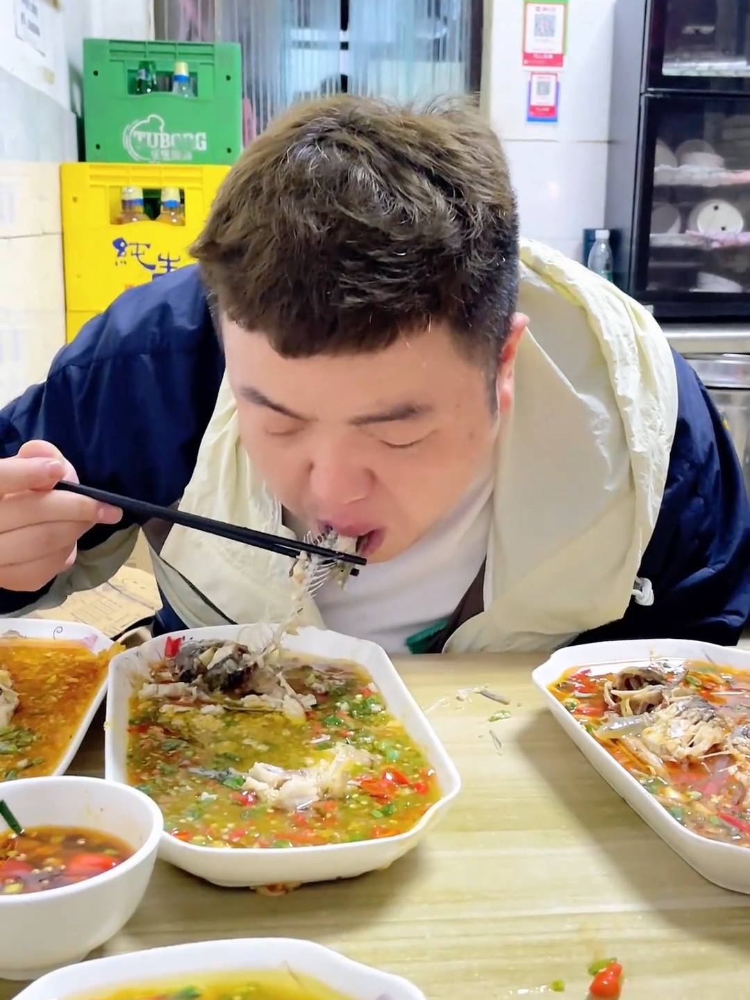 人手三条的无刺鲫鱼
