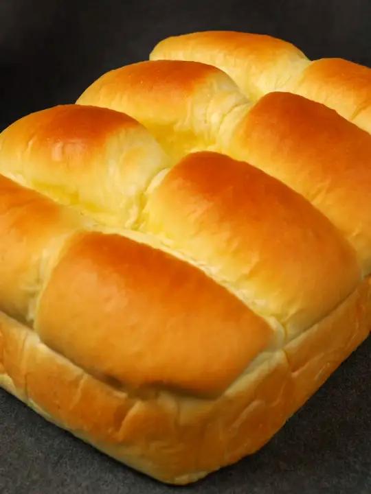 如果你做的面包不香也不软试试这个吐司面包做法 酵种:高筋面粉130克酵母2克 温牛奶 88