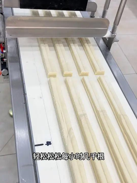 1斤面粉能做1.7斤的油条,机器自动化出胚,大小长度可控 全自动油条机 食品机械设备 36