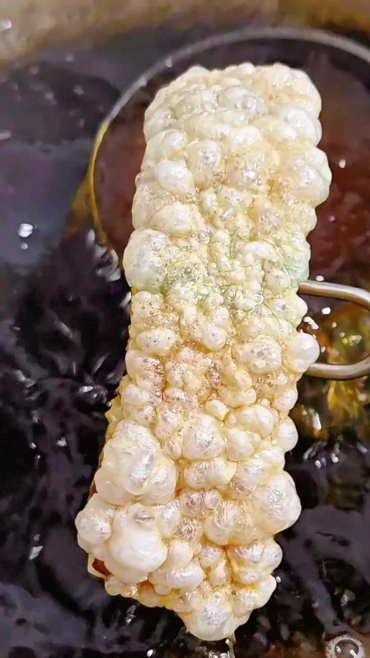 大泡五花肉,大泡脆皮猪脚,富源酸菜猪脚