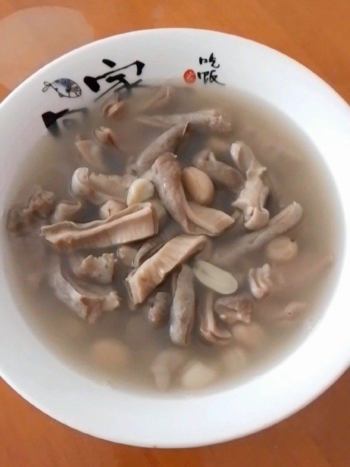 花生猪肚汤