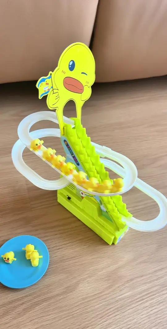 小黄鸭爬楼梯玩具