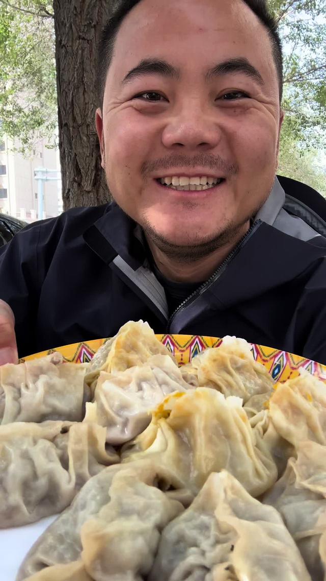 新疆特色早餐卡瓦包子,薄皮包子,一个人简单吃点