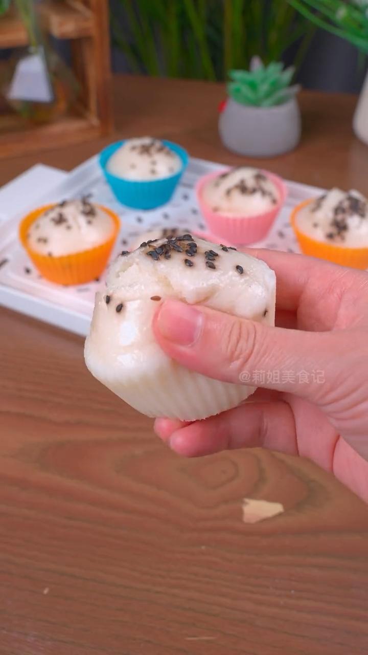 搅一搅拌一拌就能做出香甜可口的大米发糕,无需磨米不用发酵,热乎乎的特别简单 米发糕 米糕