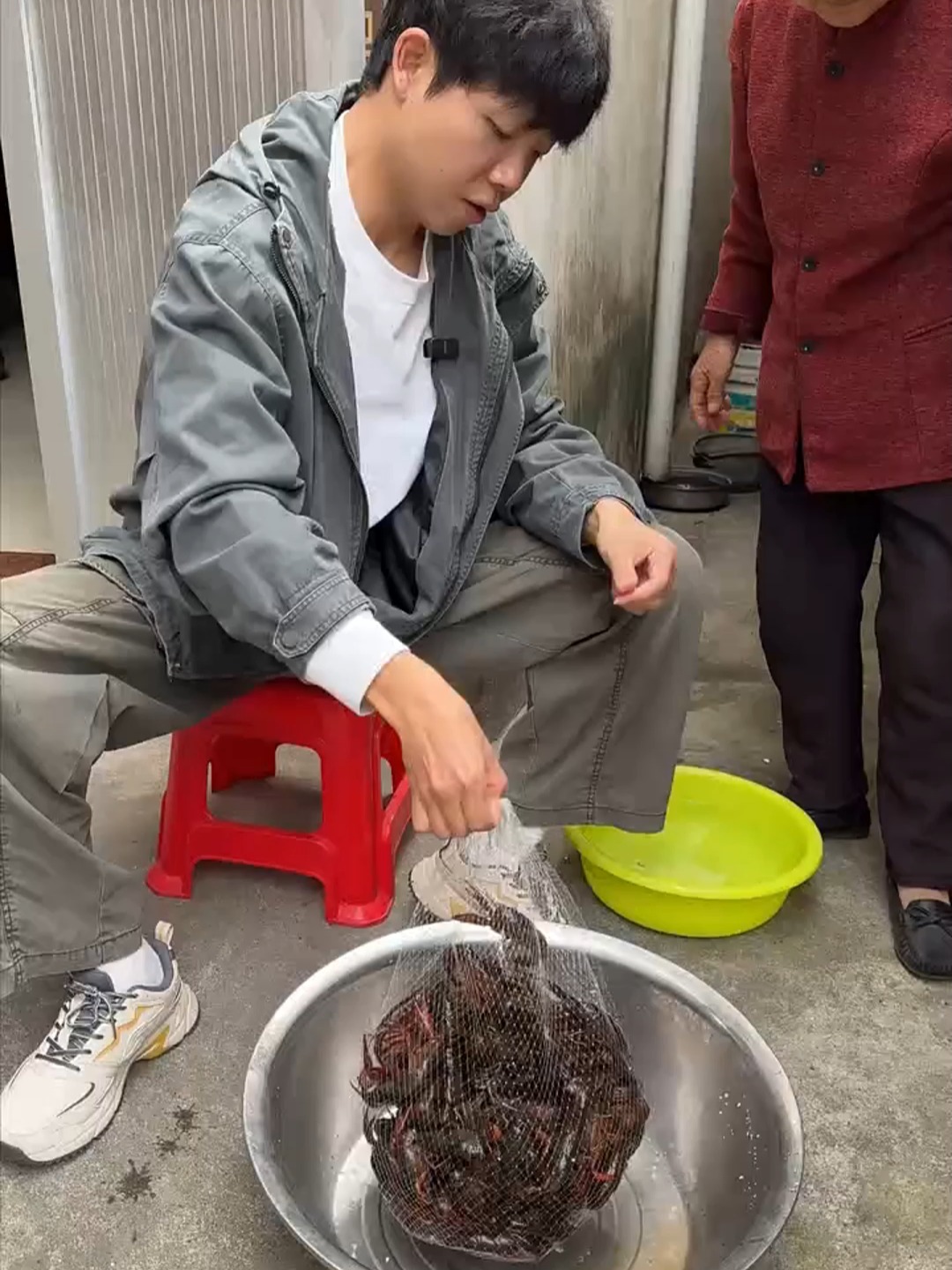 又到了吃小龙虾的季节!做第一个解馋的人简直不要太快乐~