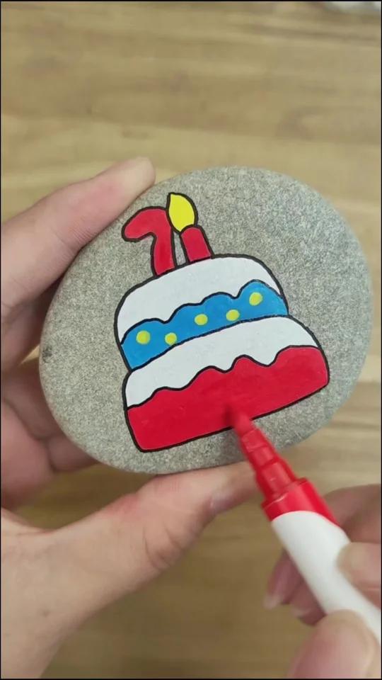 超简单的石头画教程之七一建党节蛋糕