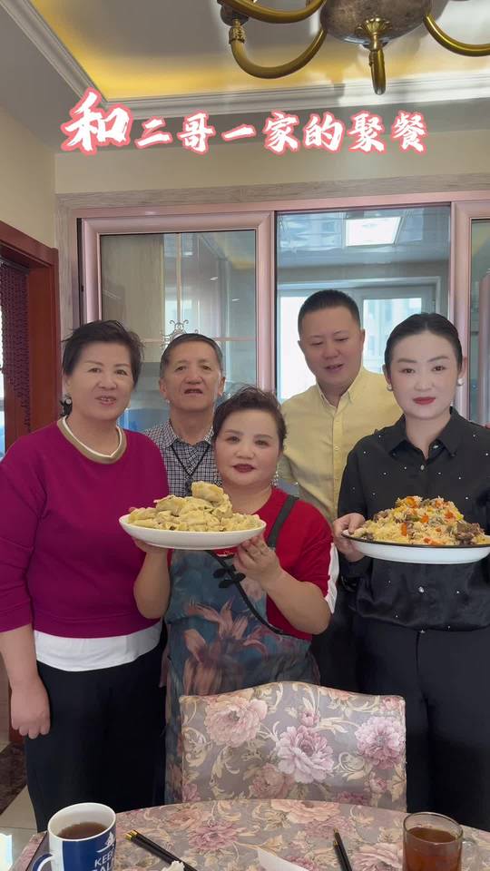 新疆抓饭薄皮包子，香迷糊了！