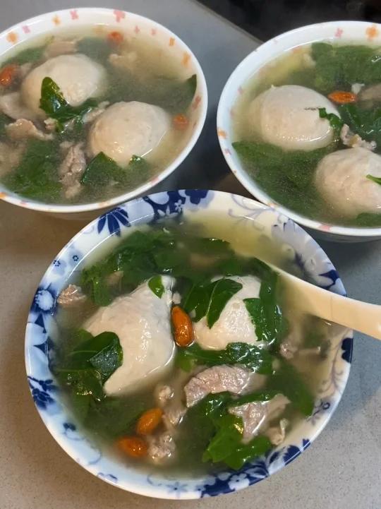 几分钟搞定好喝的枸杞叶瘦肉汤!简单又营养!