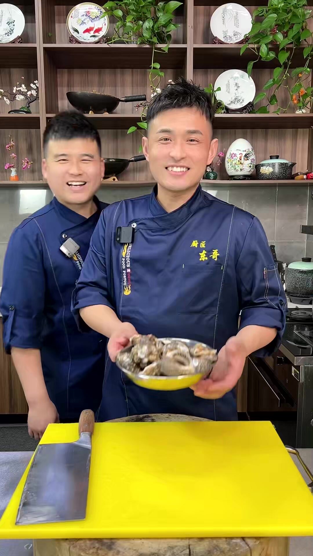 酒店里的招牌菜,大头菜炒海螺家常做法