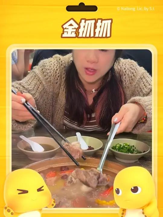 空港佳园的出来吃洪湖藕王汤锅了，确实不错，冬天了超级适合安排这样的汤锅