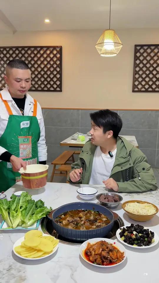 99能吃到这桌的鸡套餐你们觉得如何