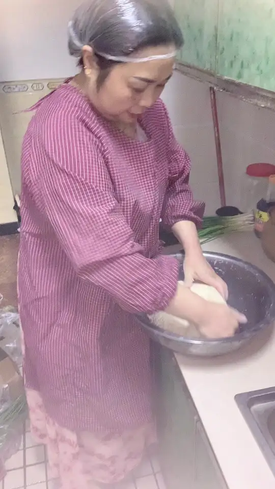 手工制作青菜馅包子全过程详细展示