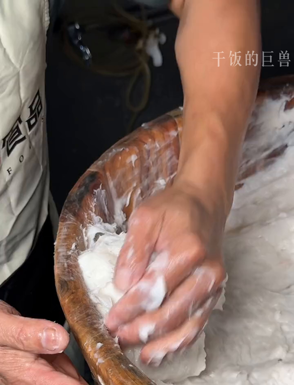 汕头比拳头还大的墨鱼丸一个够我吃一天!