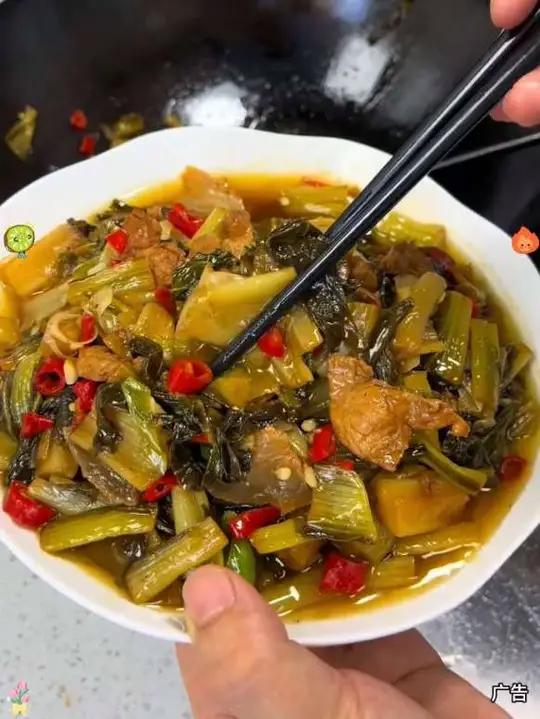 安徽的腌白菜下饭真的绝了,吃这个菜必须用大碗来干饭