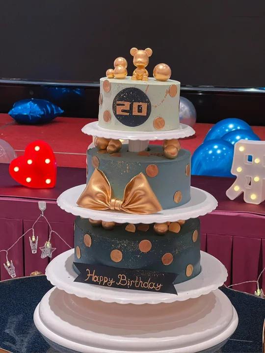 男士三层蛋糕 现场来组装一下 