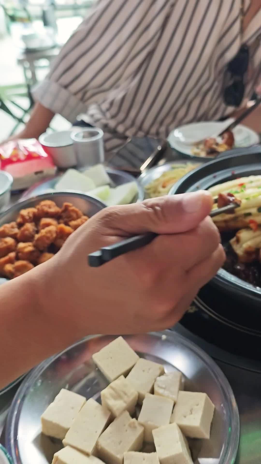 卧去两个人七十多太合适了 好吃的家常菜 地锅鱼 石家庄开发区 半自助 美食