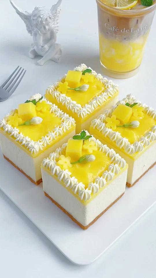 夏日限定柠檬芝士蛋糕，酸酸甜甜巨好吃～